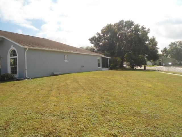 Active With Contract: $314,900 (3 beds, 2 baths, 1439 Square Feet)