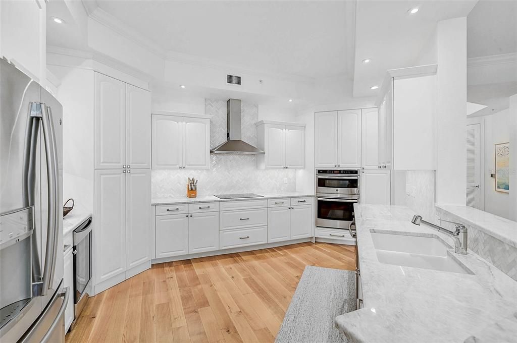 В аренду: $6,000 (3 спален, 3 ванн, 2055 Квадратных фут)