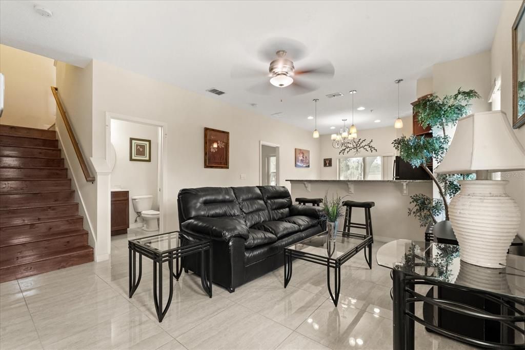 Active With Contract: $2,650 (5 beds, 3 baths, 1604 Square Feet)