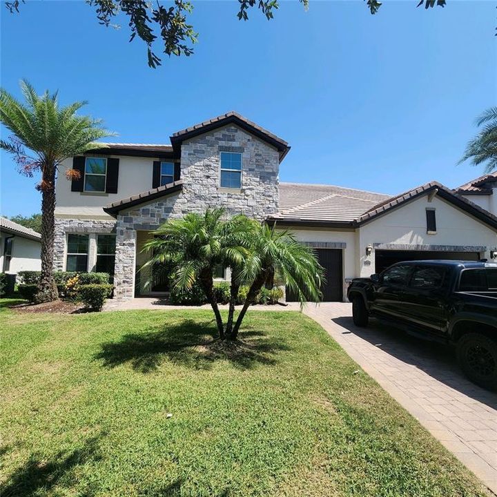 Recently Sold: $1,000,000 (5 beds, 4 baths, 4110 Square Feet)