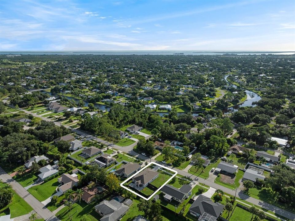 待售: $380,000 (4 贝兹, 2 浴室, 1939 平方英尺)