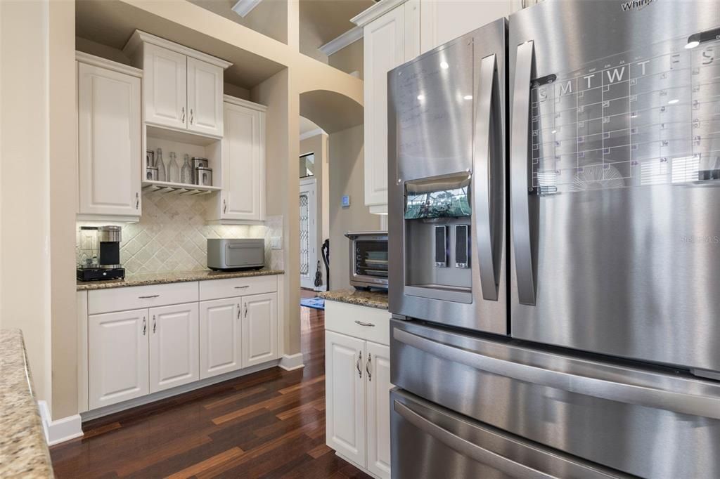 待售: $725,000 (4 贝兹, 2 浴室, 2652 平方英尺)