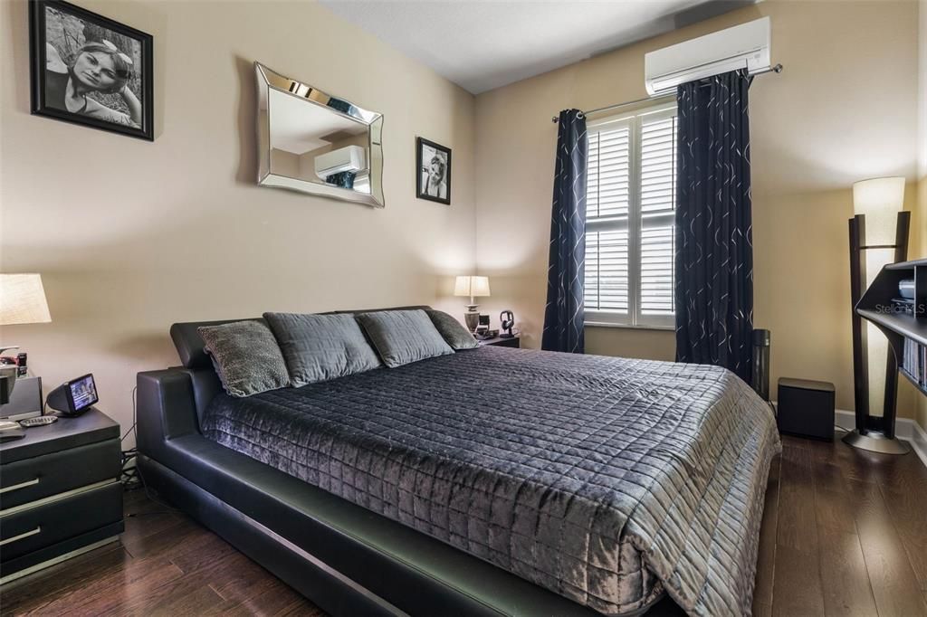 待售: $725,000 (4 贝兹, 2 浴室, 2652 平方英尺)