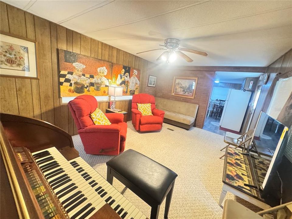 待售: $115,000 (3 贝兹, 2 浴室, 1520 平方英尺)