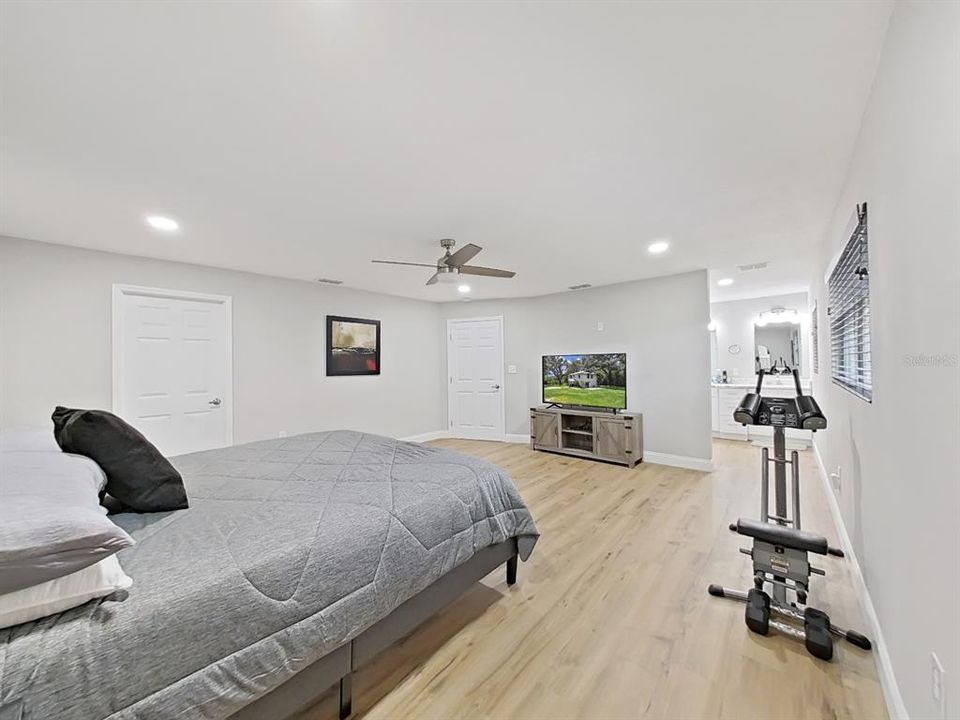 En Venta: $509,999 (4 camas, 3 baños, 2136 Pies cuadrados)