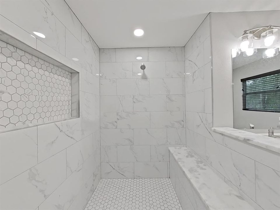 En Venta: $509,999 (4 camas, 3 baños, 2136 Pies cuadrados)