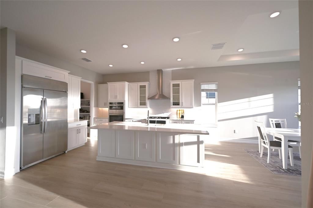 En Renta: $6,500 (3 camas, 2 baños, 2524 Pies cuadrados)