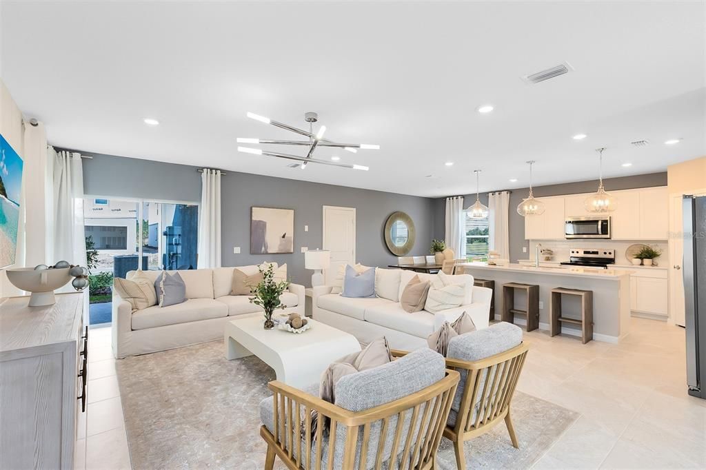 合同活跃: $599,990 (5 贝兹, 3 浴室, 2603 平方英尺)