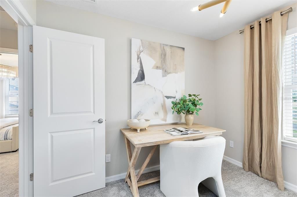 合同活跃: $599,990 (5 贝兹, 3 浴室, 2603 平方英尺)