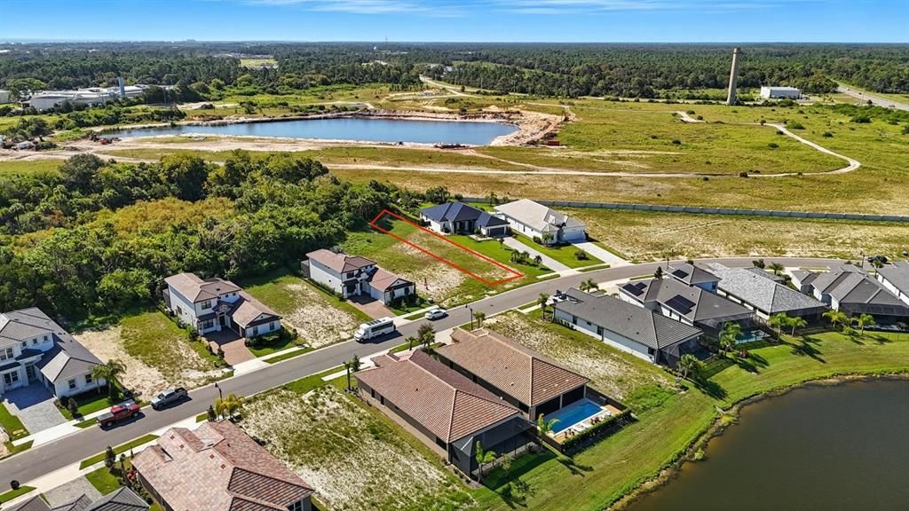 На продажу: $159,900 (0.27 acres)