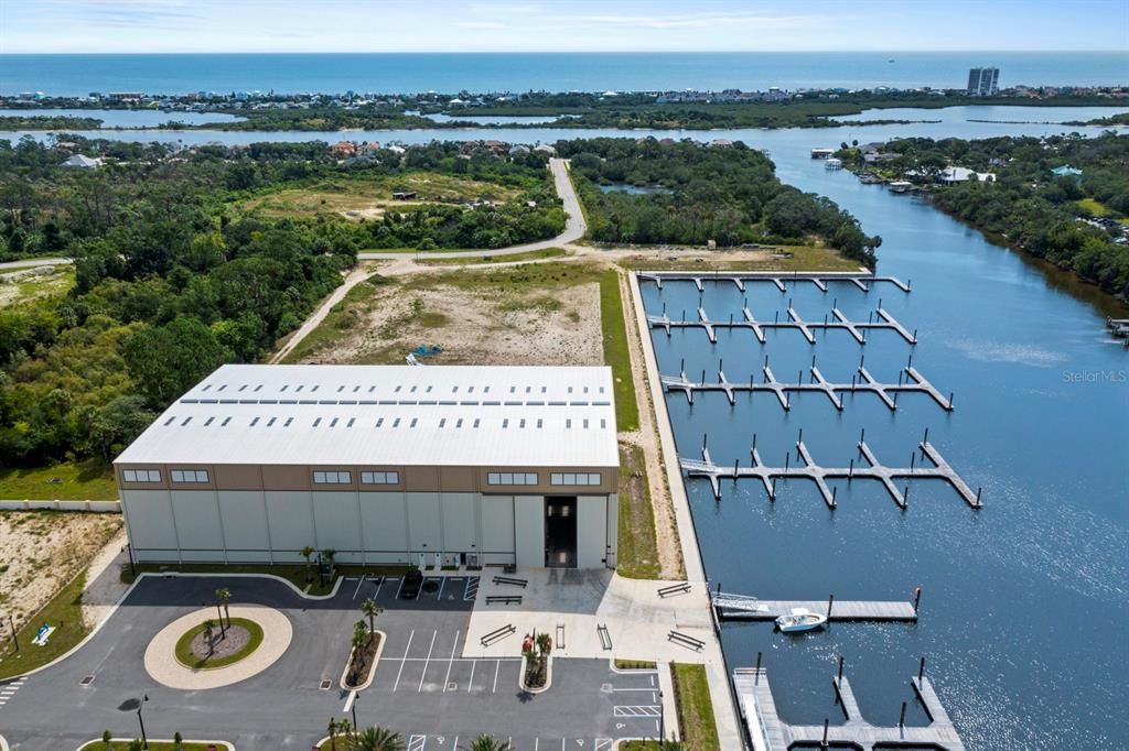 На продажу: $159,900 (0.27 acres)