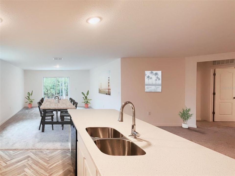 For Sale: $249,995 (4 beds, 2 baths, 1912 Square Feet)