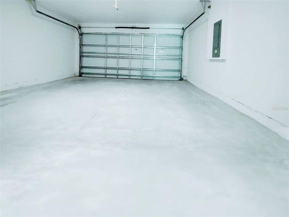 For Sale: $249,995 (4 beds, 2 baths, 1912 Square Feet)