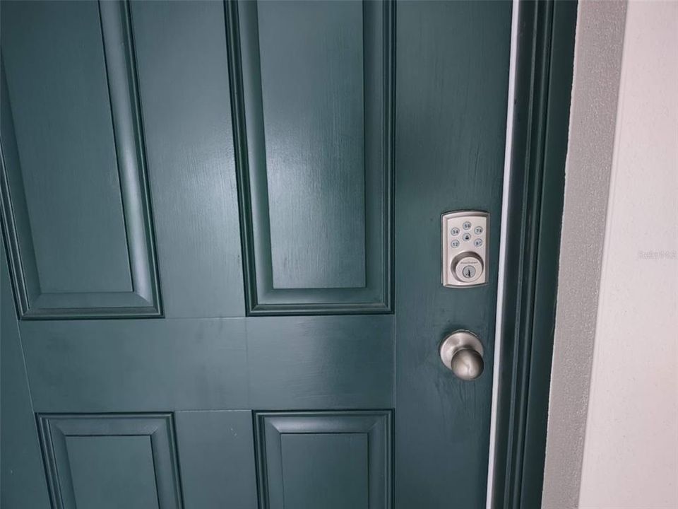 For Sale: $249,995 (4 beds, 2 baths, 1912 Square Feet)