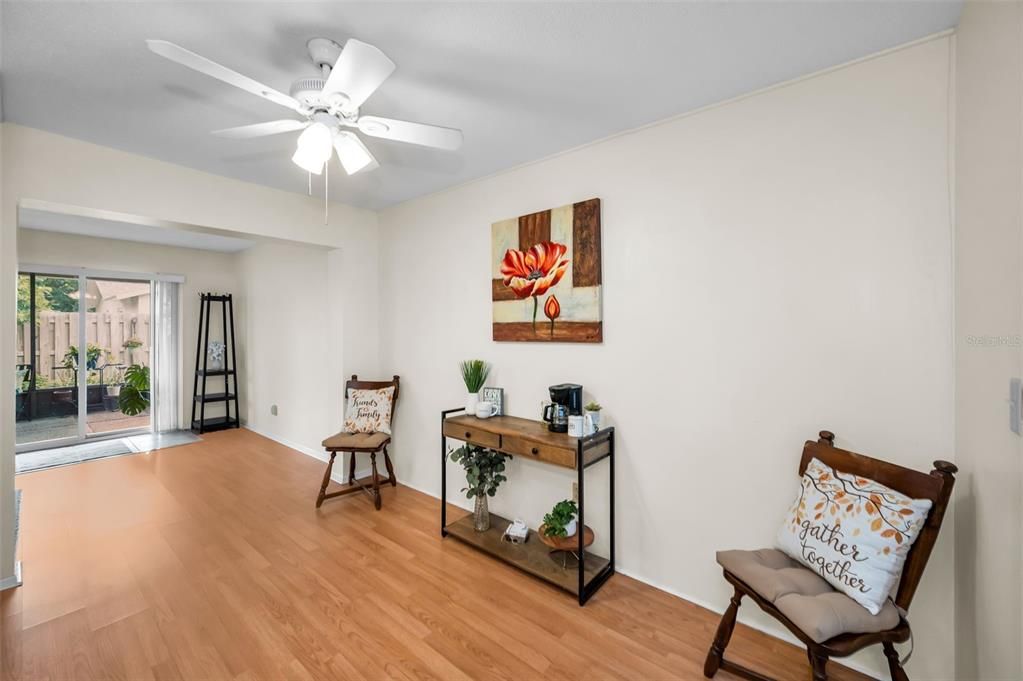 Activo con contrato: $329,999 (2 camas, 1 baños, 1204 Pies cuadrados)