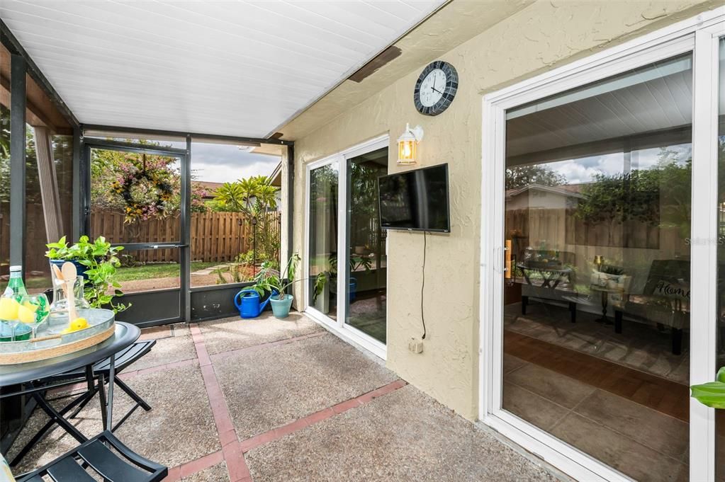 Activo con contrato: $329,999 (2 camas, 1 baños, 1204 Pies cuadrados)