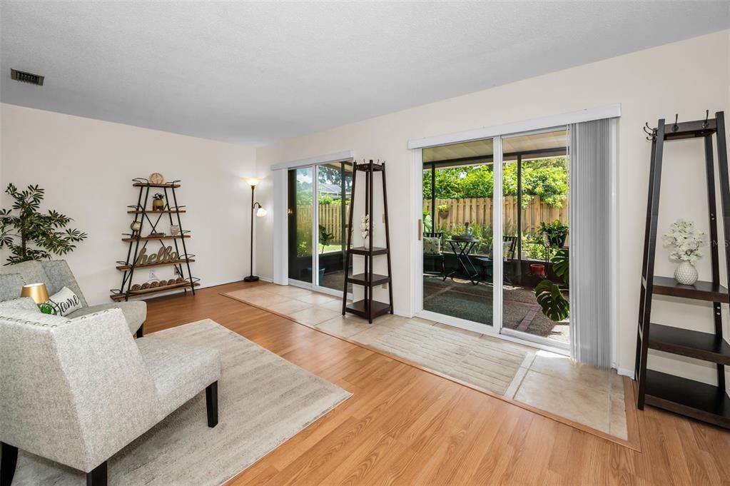 Activo con contrato: $329,999 (2 camas, 1 baños, 1204 Pies cuadrados)