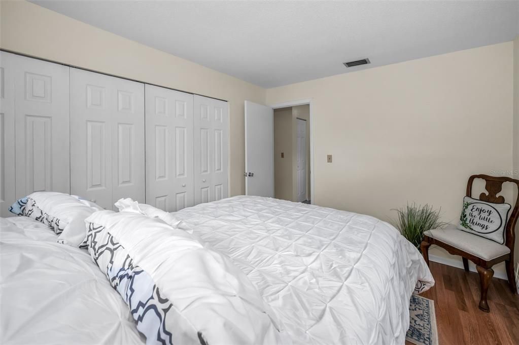 Activo con contrato: $329,999 (2 camas, 1 baños, 1204 Pies cuadrados)