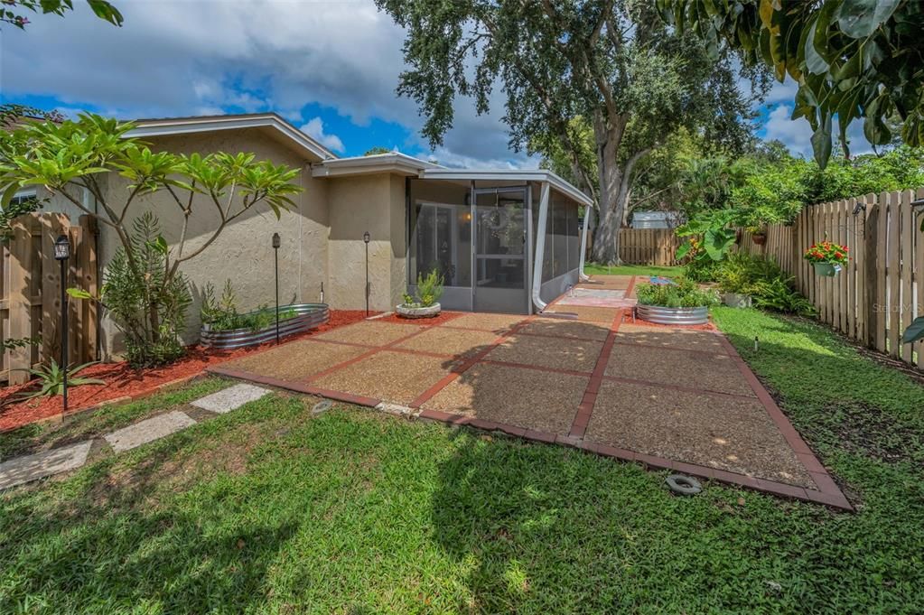 Activo con contrato: $329,999 (2 camas, 1 baños, 1204 Pies cuadrados)