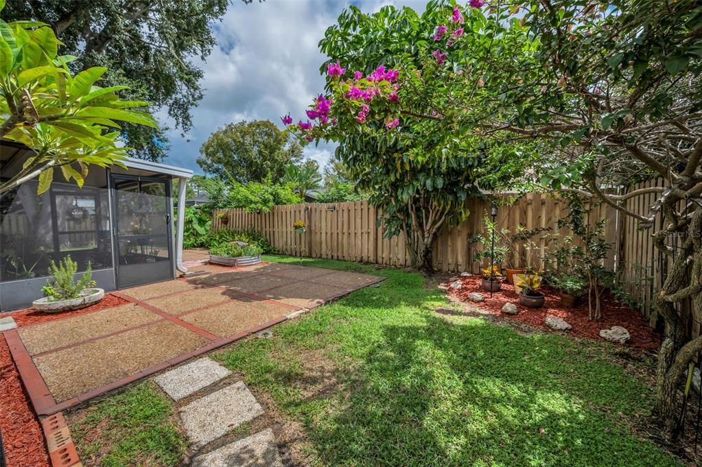 Activo con contrato: $329,999 (2 camas, 1 baños, 1204 Pies cuadrados)