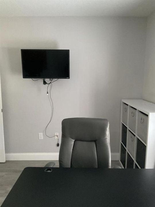 合同活跃: $311,950 (3 贝兹, 2 浴室, 1266 平方英尺)