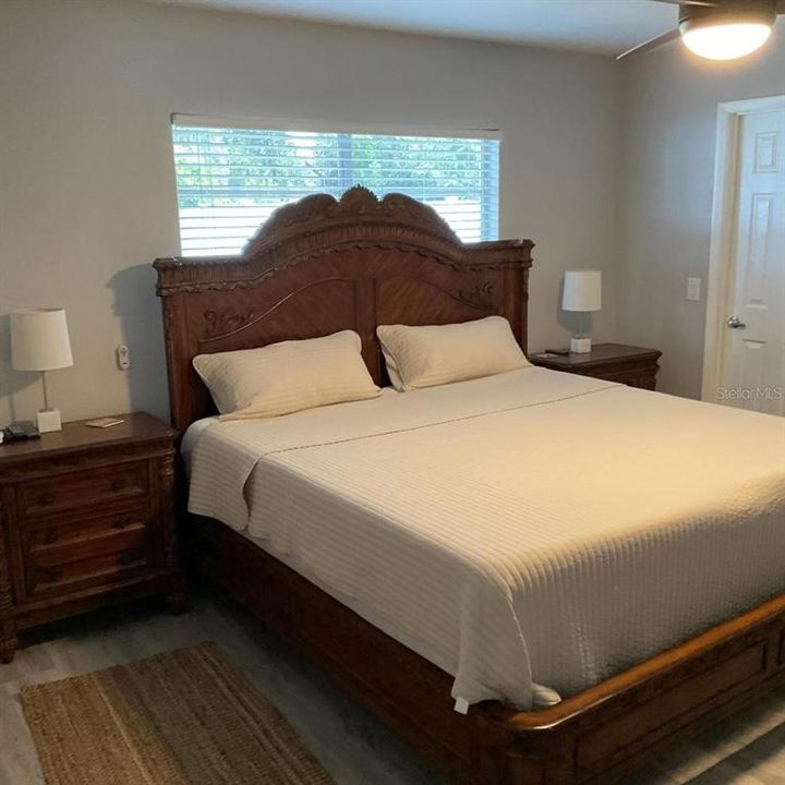 合同活跃: $311,950 (3 贝兹, 2 浴室, 1266 平方英尺)