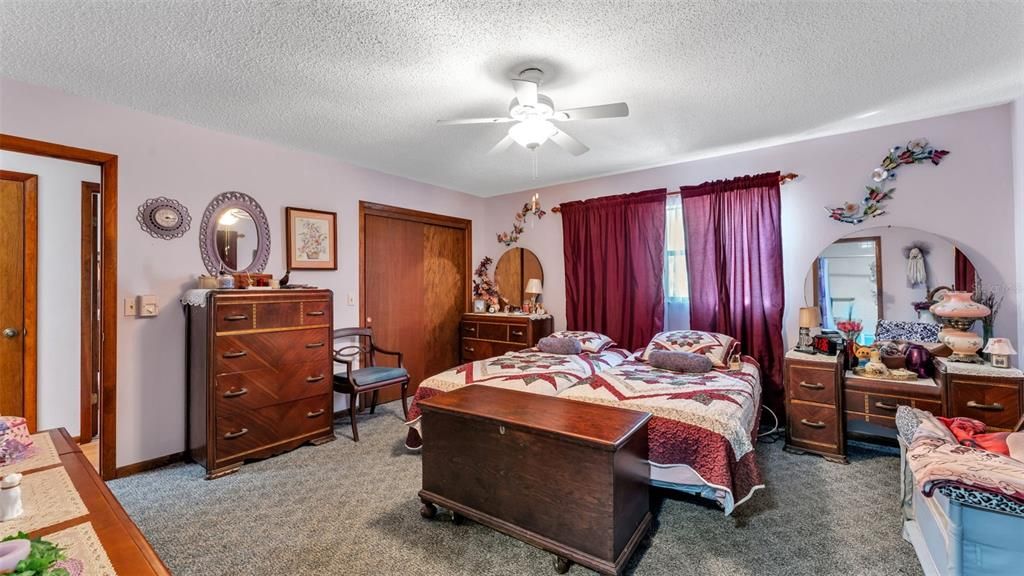 For Sale: $549,800 (3 beds, 2 baths, 2260 Square Feet)