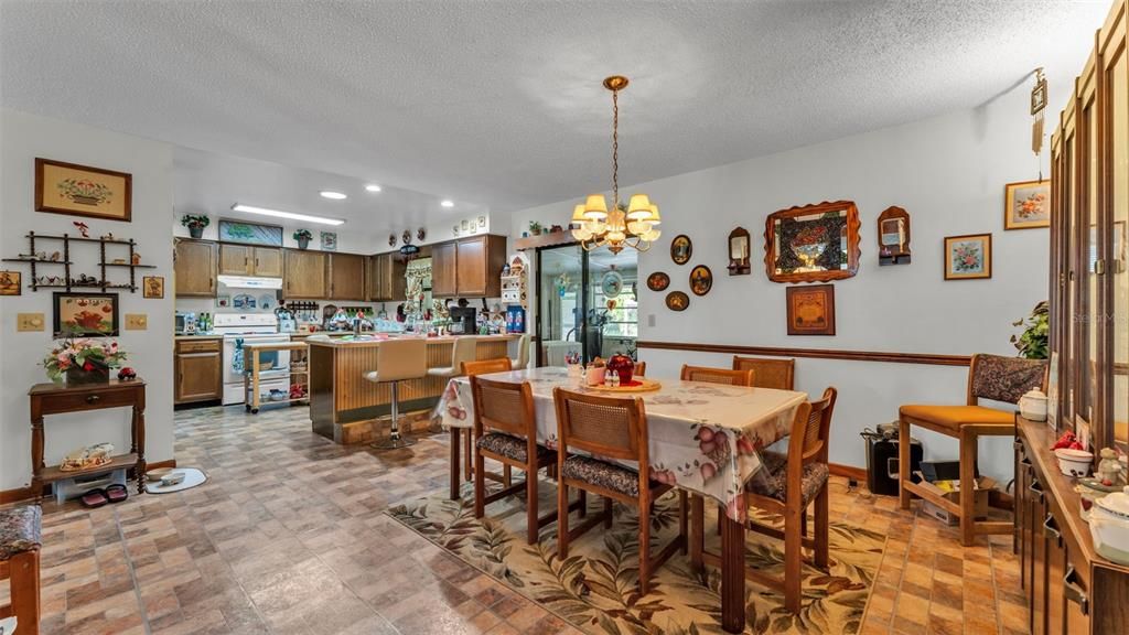 For Sale: $549,800 (3 beds, 2 baths, 2260 Square Feet)