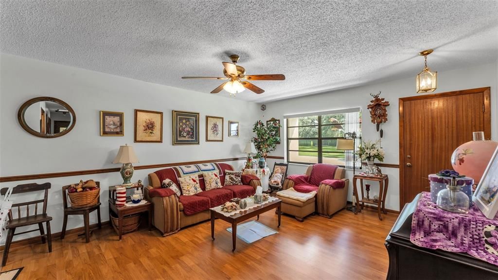 For Sale: $549,800 (3 beds, 2 baths, 2260 Square Feet)