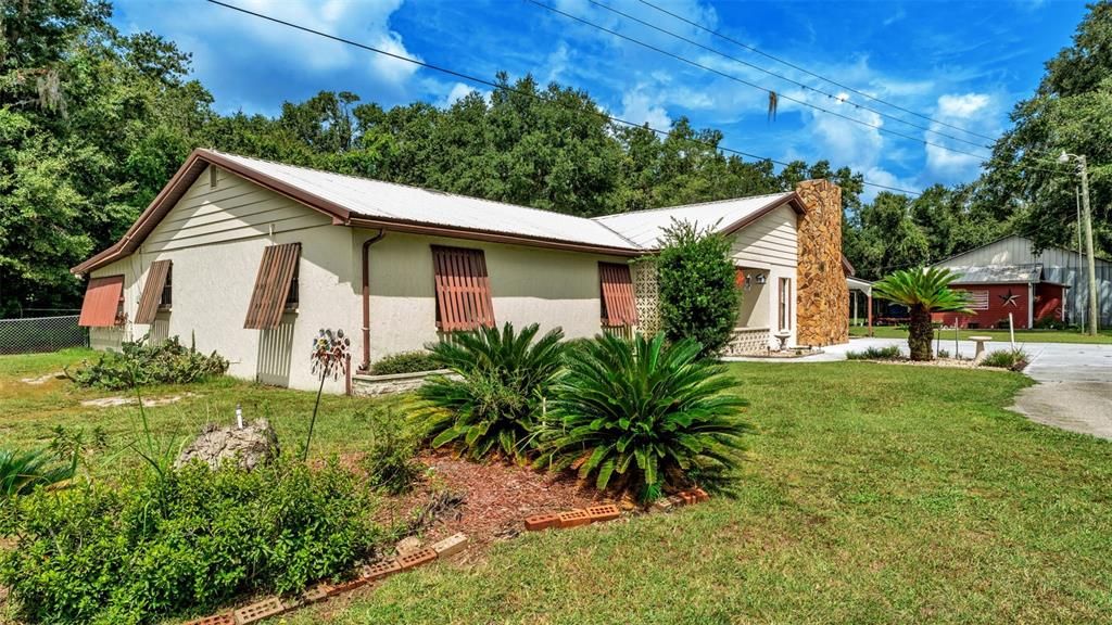 For Sale: $549,800 (3 beds, 2 baths, 2260 Square Feet)