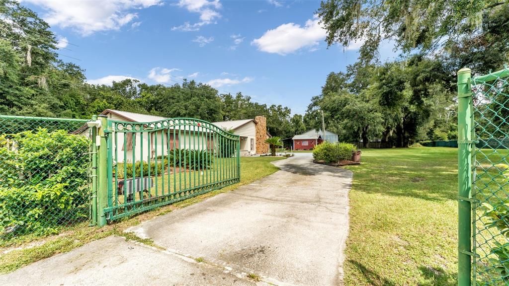 For Sale: $549,800 (3 beds, 2 baths, 2260 Square Feet)