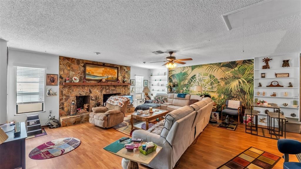 For Sale: $549,800 (3 beds, 2 baths, 2260 Square Feet)