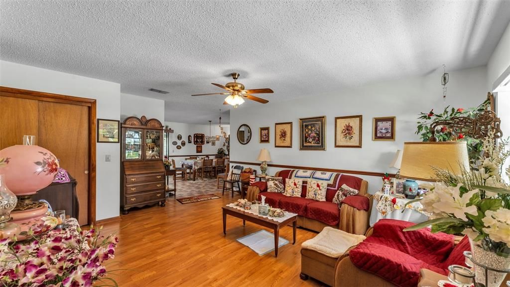 For Sale: $549,800 (3 beds, 2 baths, 2260 Square Feet)