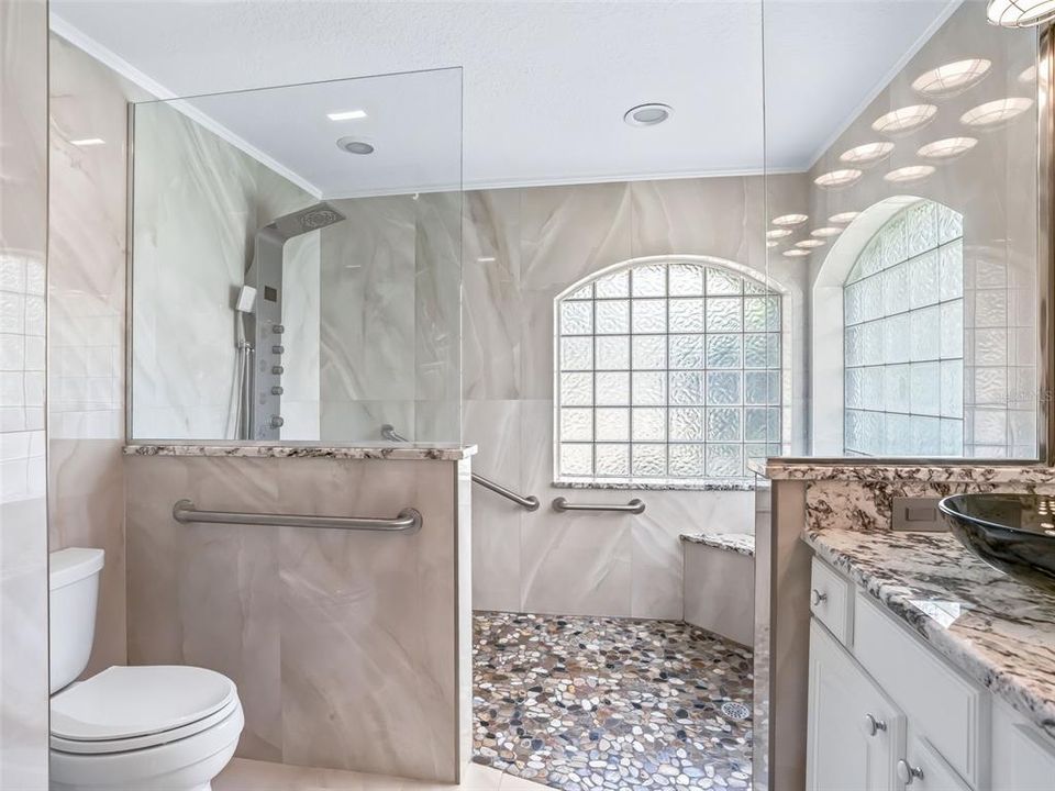 For Sale: $529,900 (3 beds, 2 baths, 2531 Square Feet)