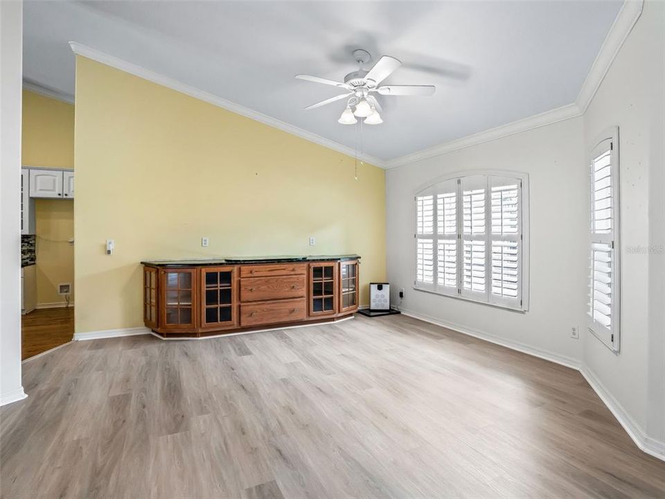 For Sale: $529,900 (3 beds, 2 baths, 2531 Square Feet)