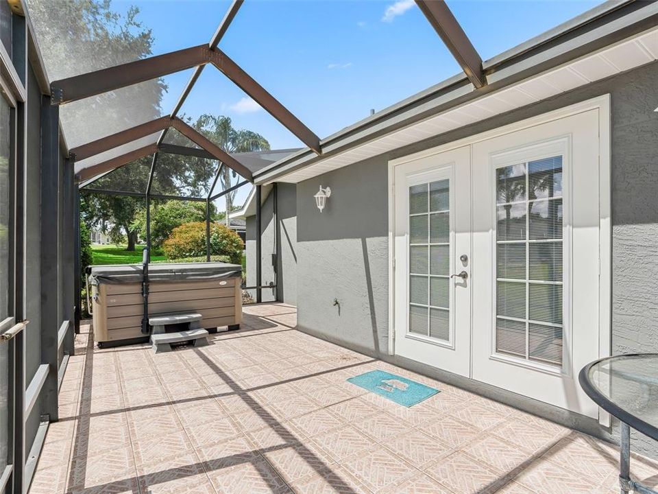 For Sale: $529,900 (3 beds, 2 baths, 2531 Square Feet)