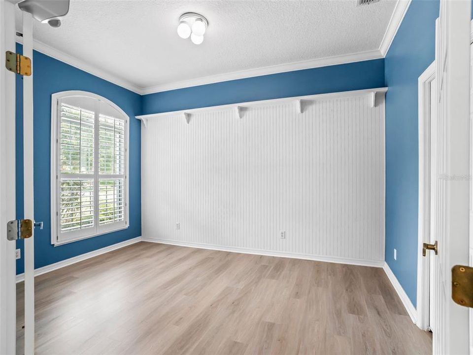 For Sale: $529,900 (3 beds, 2 baths, 2531 Square Feet)