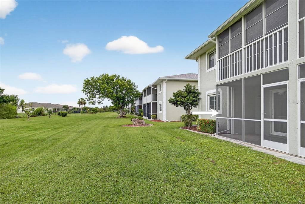 Active With Contract: $132,500 (2 beds, 2 baths, 897 Square Feet)