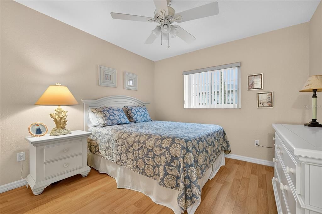 Active With Contract: $132,500 (2 beds, 2 baths, 897 Square Feet)