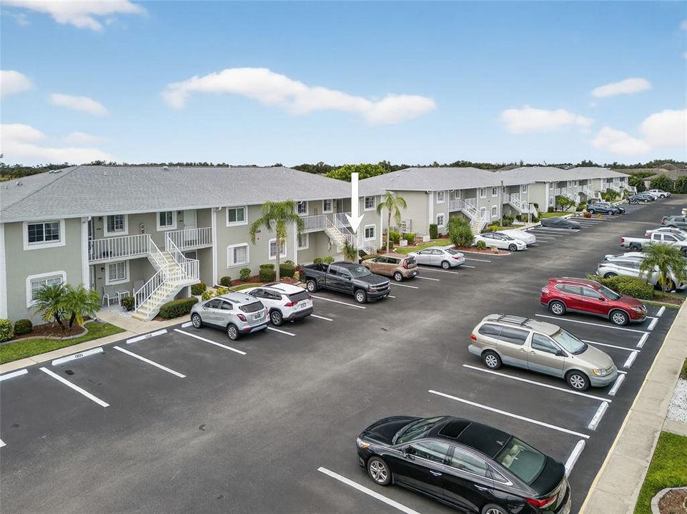 Active With Contract: $132,500 (2 beds, 2 baths, 897 Square Feet)