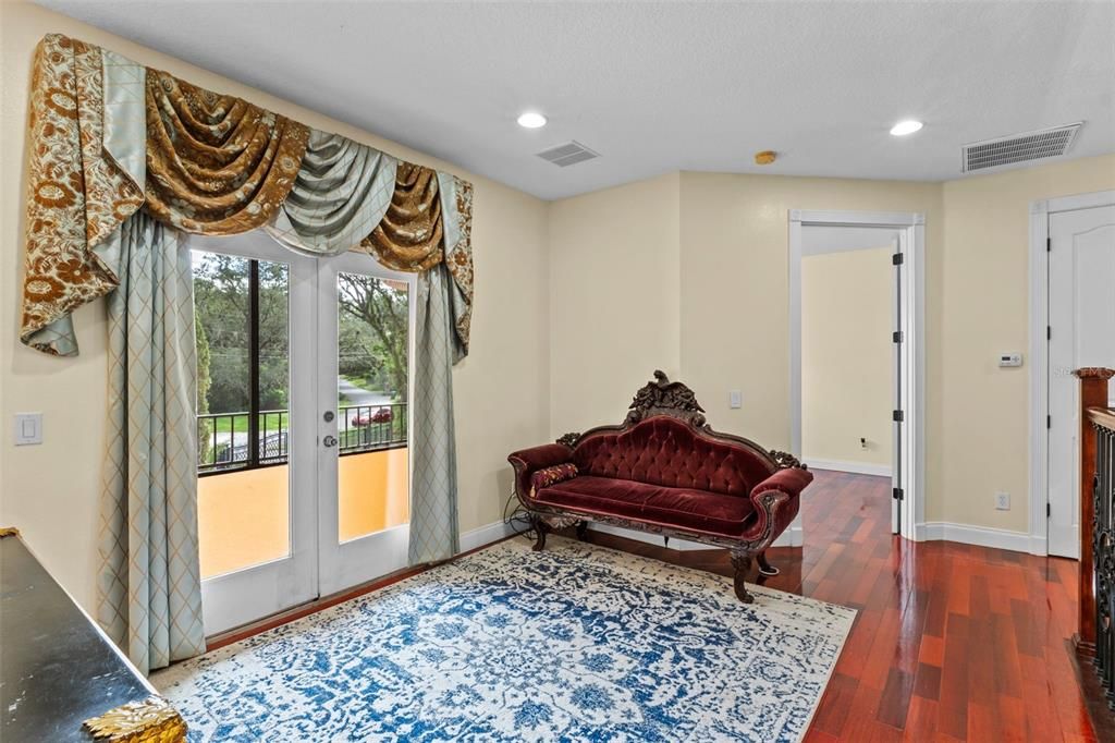 En Venta: $1,690,000 (8 camas, 5 baños, 5301 Pies cuadrados)