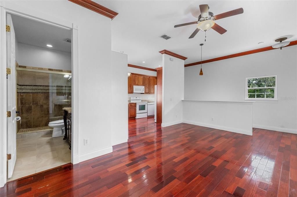 En Venta: $1,690,000 (8 camas, 5 baños, 5301 Pies cuadrados)