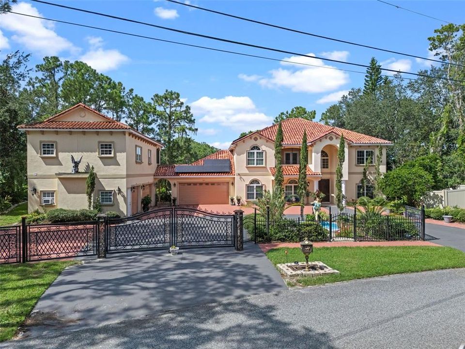 En Venta: $1,690,000 (8 camas, 5 baños, 5301 Pies cuadrados)