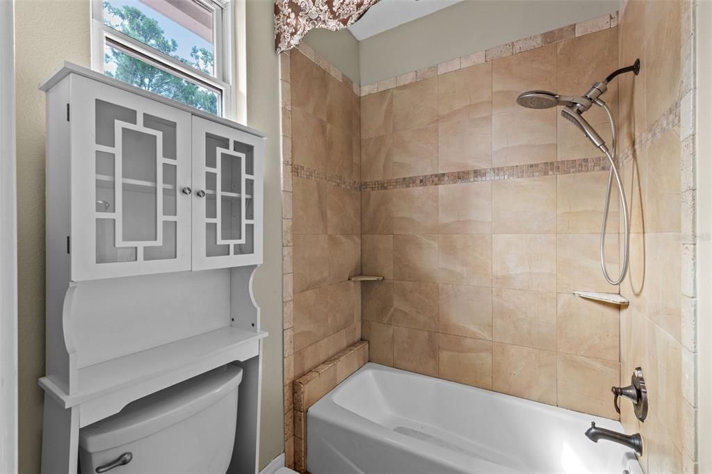 En Venta: $1,690,000 (8 camas, 5 baños, 5301 Pies cuadrados)