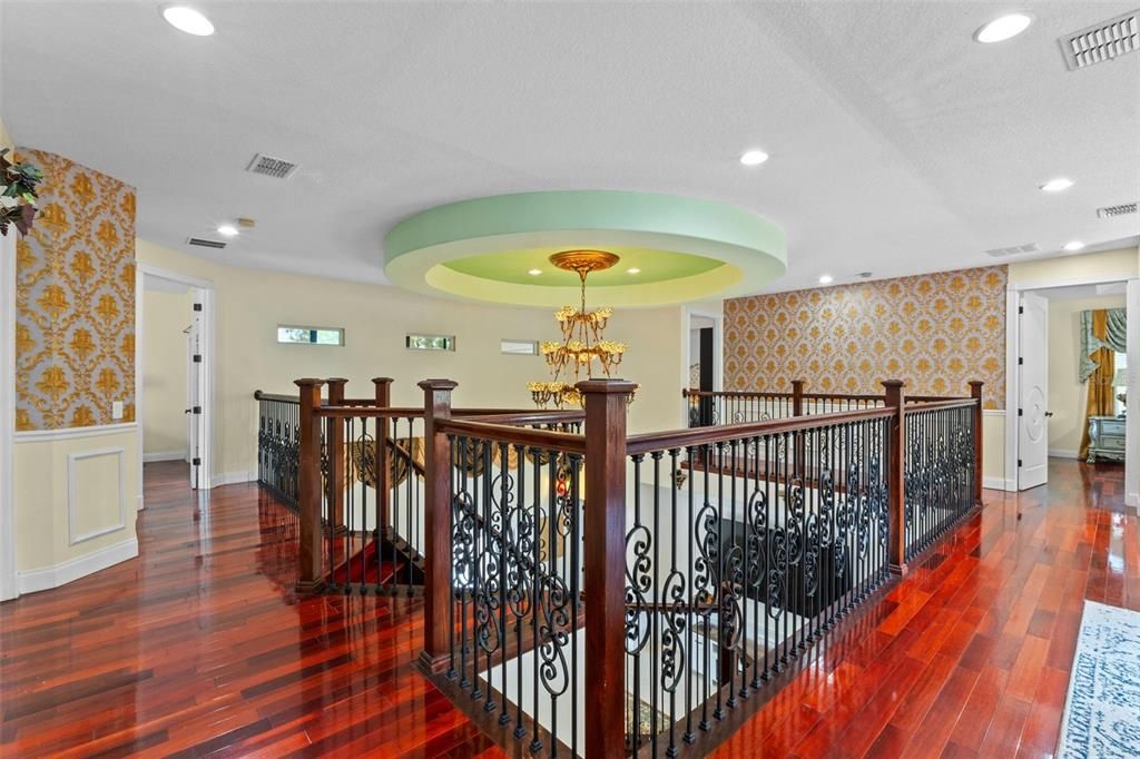 En Venta: $1,690,000 (8 camas, 5 baños, 5301 Pies cuadrados)