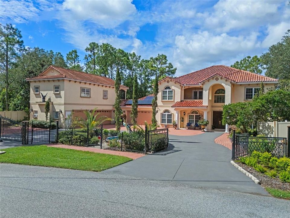 En Venta: $1,690,000 (8 camas, 5 baños, 5301 Pies cuadrados)