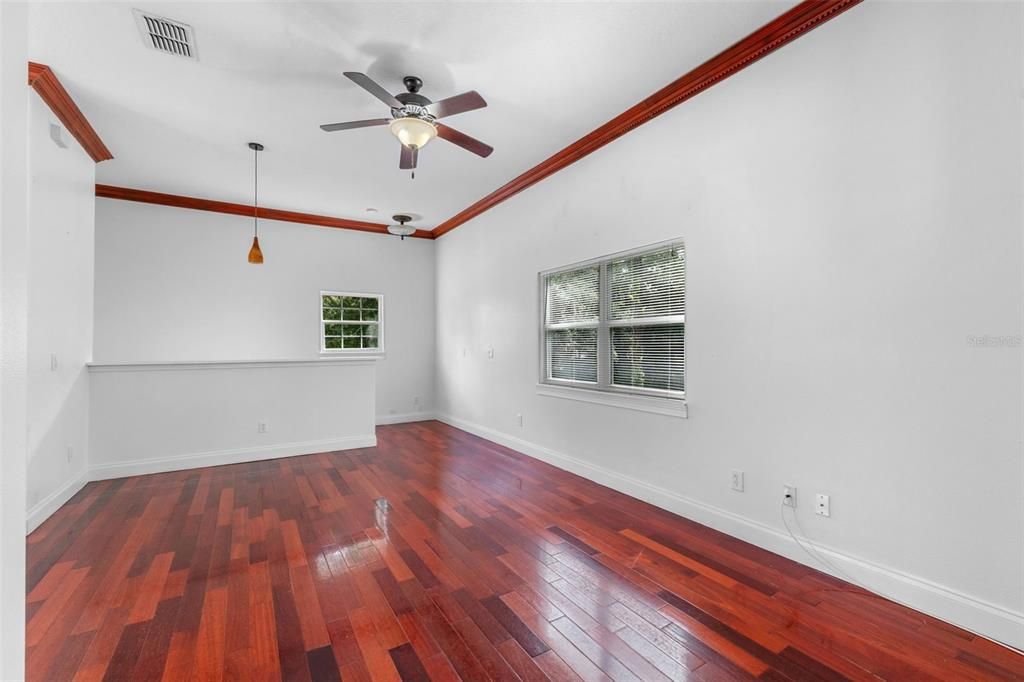 En Venta: $1,690,000 (8 camas, 5 baños, 5301 Pies cuadrados)