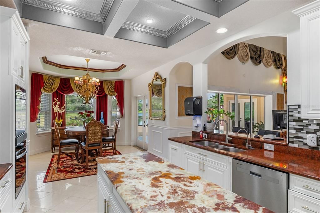 En Venta: $1,690,000 (8 camas, 5 baños, 5301 Pies cuadrados)