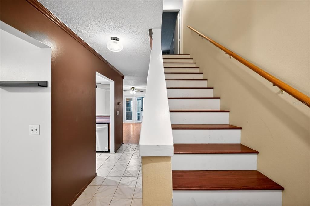 На продажу: $165,000 (2 спален, 1 ванн, 1190 Квадратных фут)