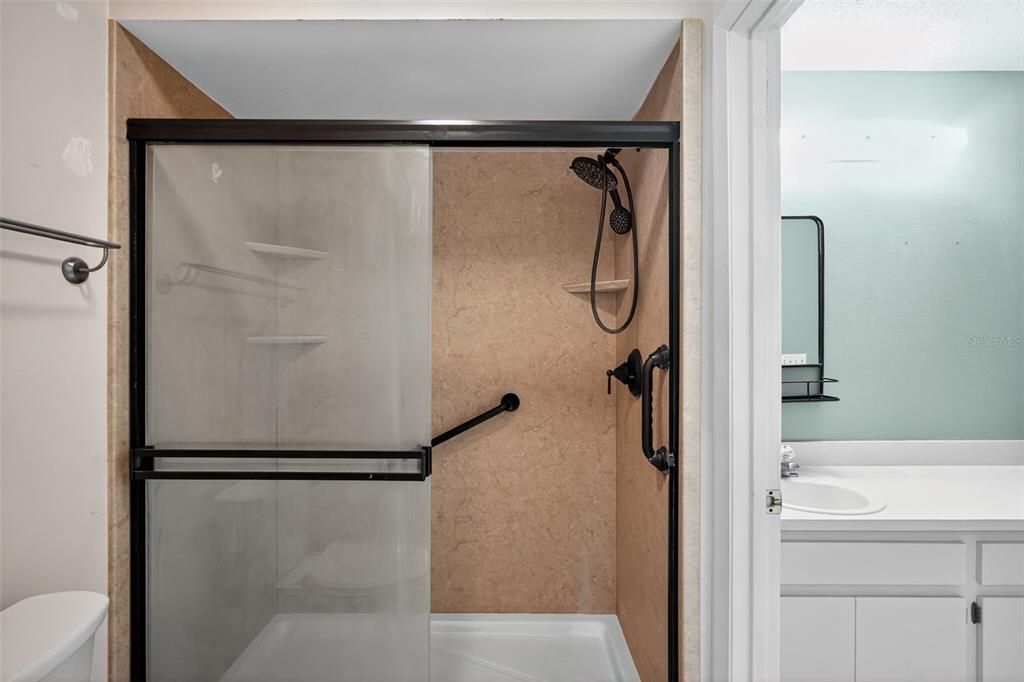 На продажу: $165,000 (2 спален, 1 ванн, 1190 Квадратных фут)